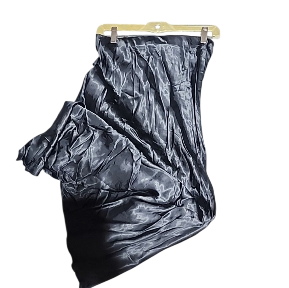 H& M Satin Black Midi Skirt. Nwt Size Small - Picture 2 of 5